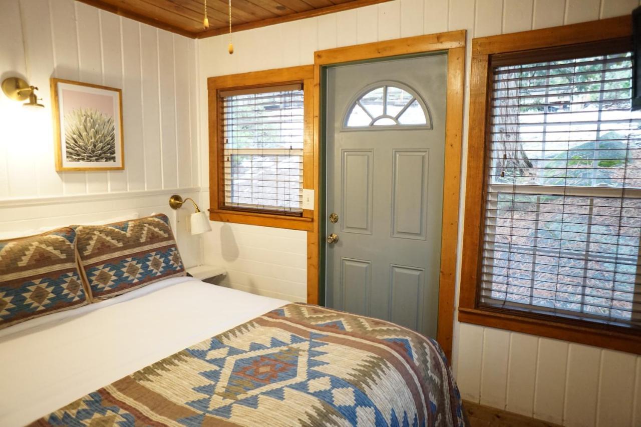 Shaver Lake Village Hotel Eksteriør bilde