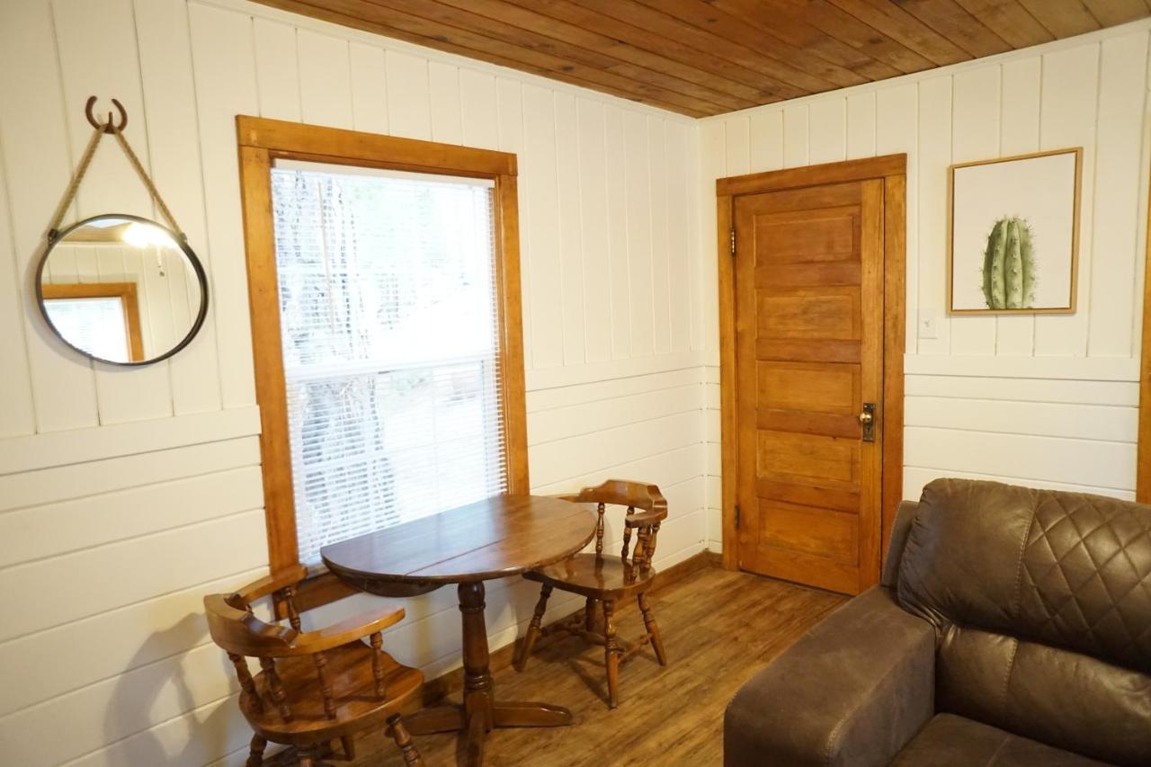Shaver Lake Village Hotel Eksteriør bilde